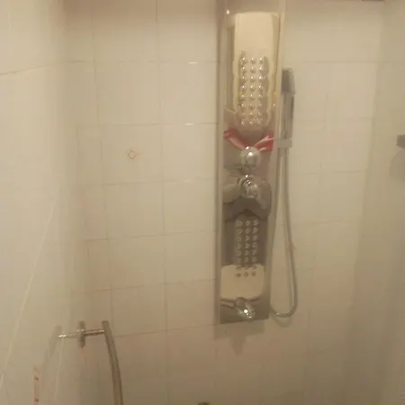 Nocleg ze śniadaniem B&B Villa Maria *