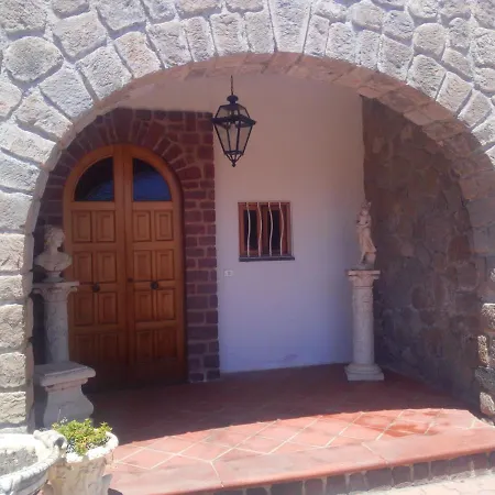 Nocleg ze śniadaniem B&B Villa Maria *